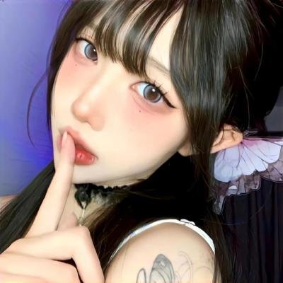 挎斗摩托车里的狗